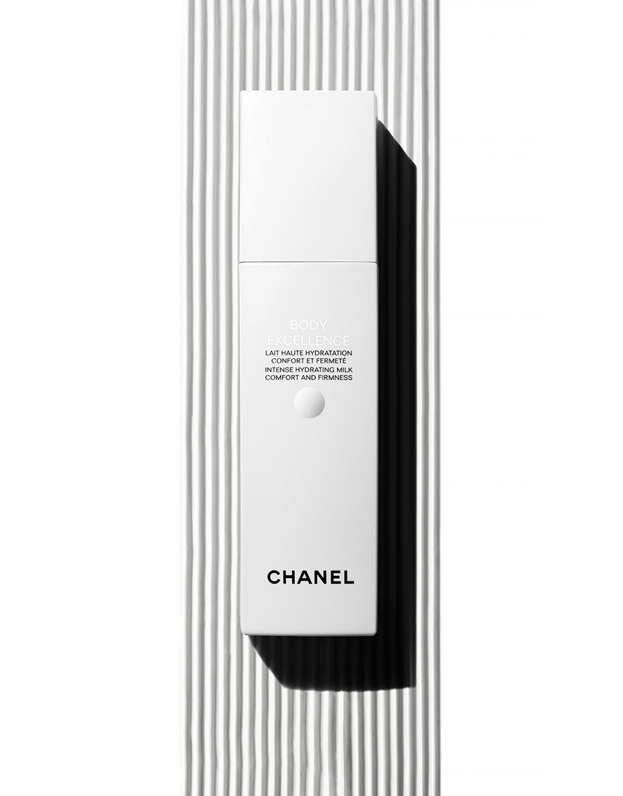 17_033_still_life_photographer_magnus_cramer_cosmetics_texture_beauty_chanel_skin_care_